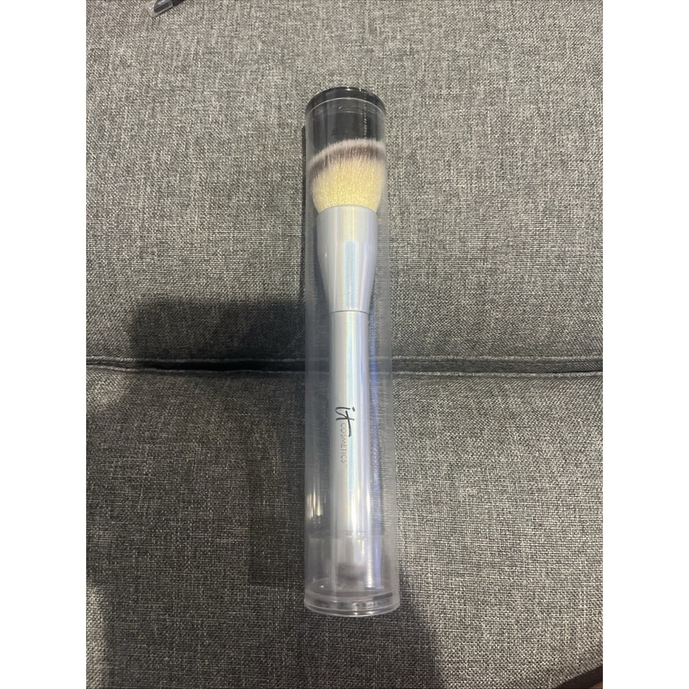 IT Cosmetics 7" Angled Buffing Foundation Makeup Brush Sealed Soft